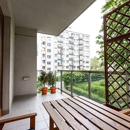Bright And Cozy Near Park, With A Huge Terrace. Apartment Warsaw