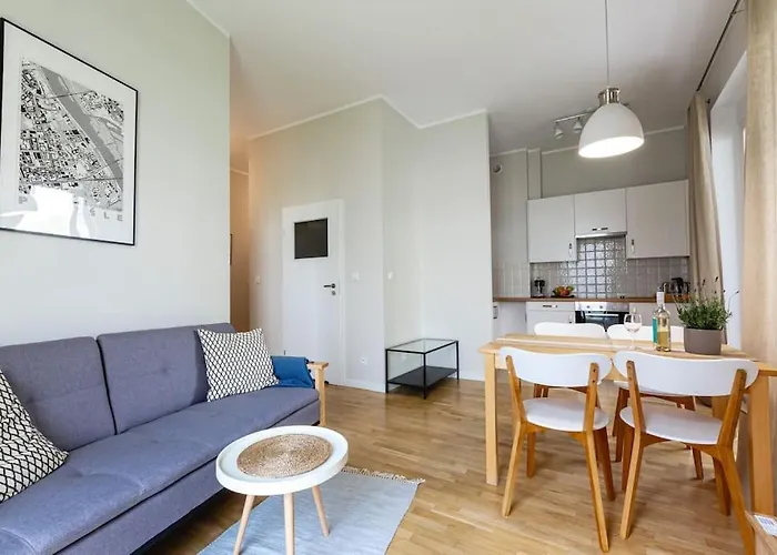 Bright And Cozy Near Park, With A Huge Terrace. Warszawa