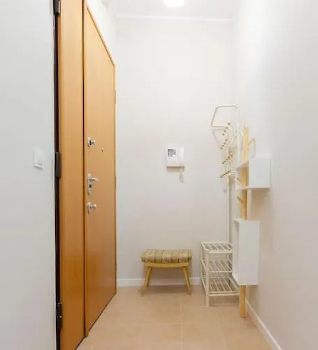 Lejlighed Bright And Cozy Near Park, With A Huge Terrace. Warszawa