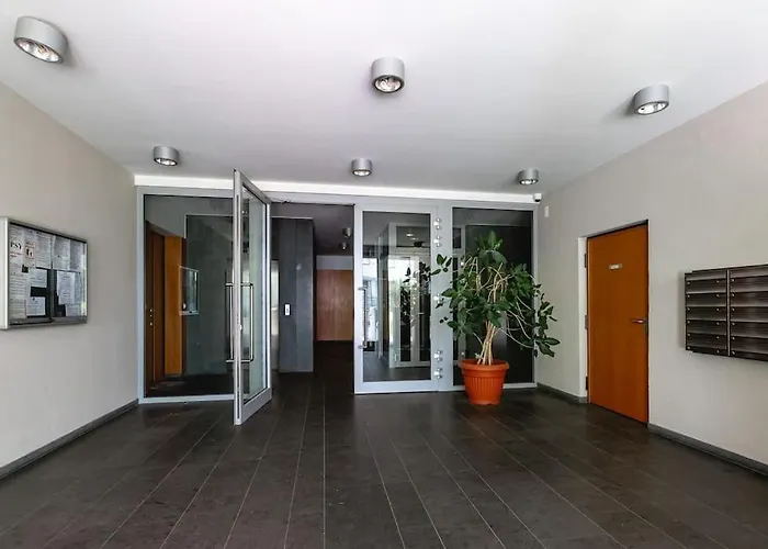 Lejlighed Bright And Cozy Near Park, With A Huge Terrace.