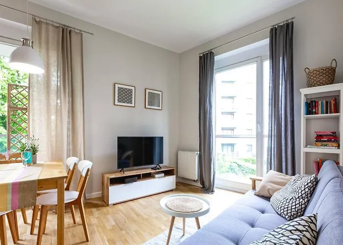 Bright And Cozy Near Park, With A Huge Terrace. * Warszawa