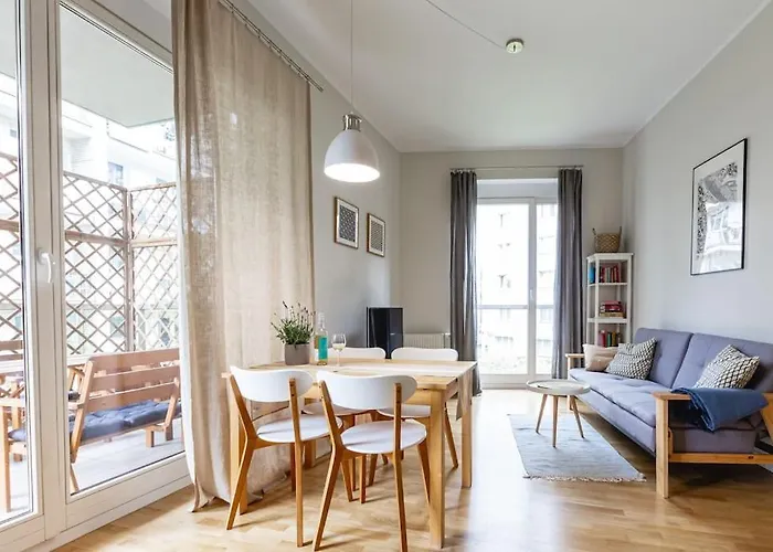 Bright And Cozy Near Park, With A Huge Terrace. *