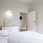 Bright And Cozy Near Park, With A Huge Terrace. Appartement *