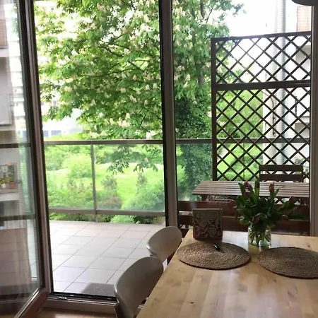 Appartement Bright And Cozy Near Park, With A Huge Terrace. Varsovie
