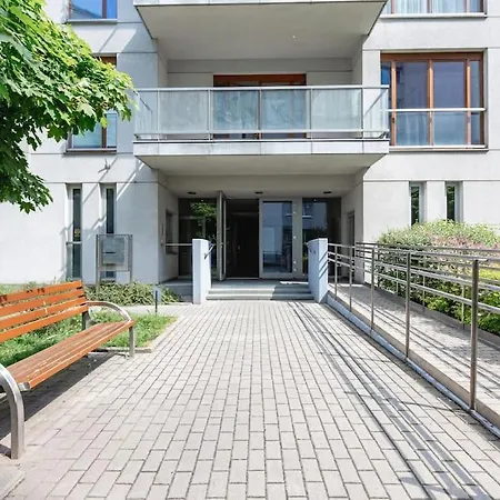 Lejlighed Bright And Cozy Near Park, With A Huge Terrace. Warszawa